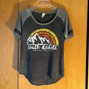 Black Hills South Dakota Graphic burnout tee T Shirt Size Small short sleeve